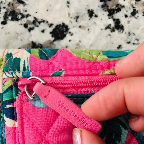 Vera Bradley - Picture 2 of 5